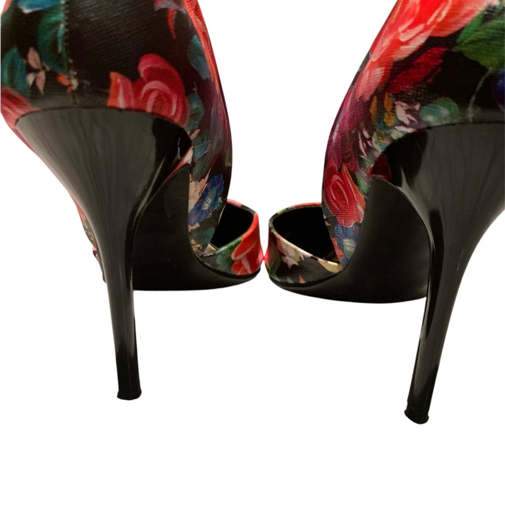 CHARLOTTE RUSSE GORGEOUS ROSETTE HEELS🩷EXCELLENT CONDITION!! - Picture 4 of 5